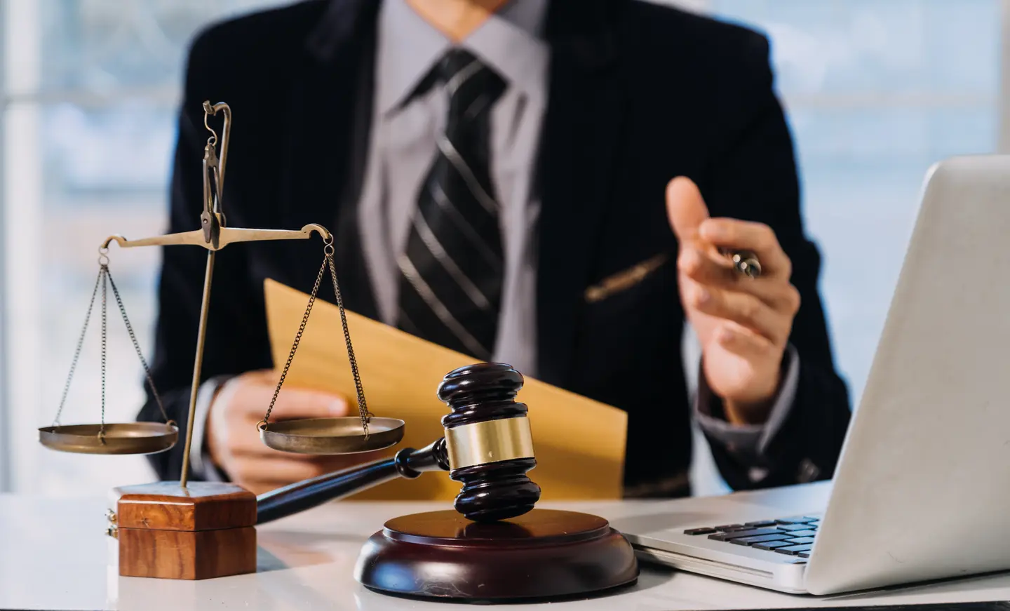 LAWYER