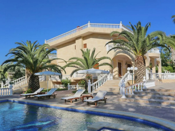 Villa in Hanioti